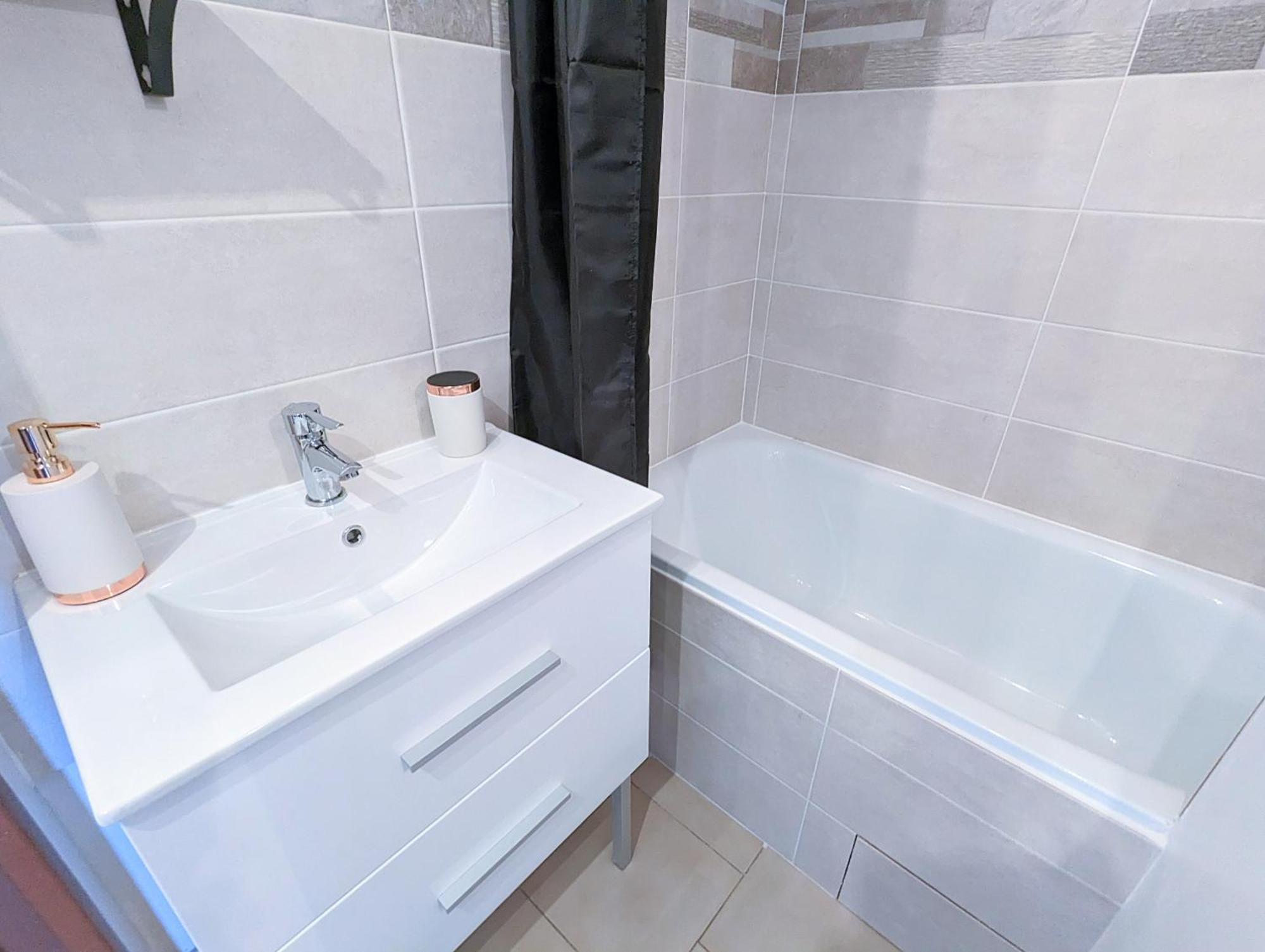 Appartement Au Calme + Parking Agde Exterior foto