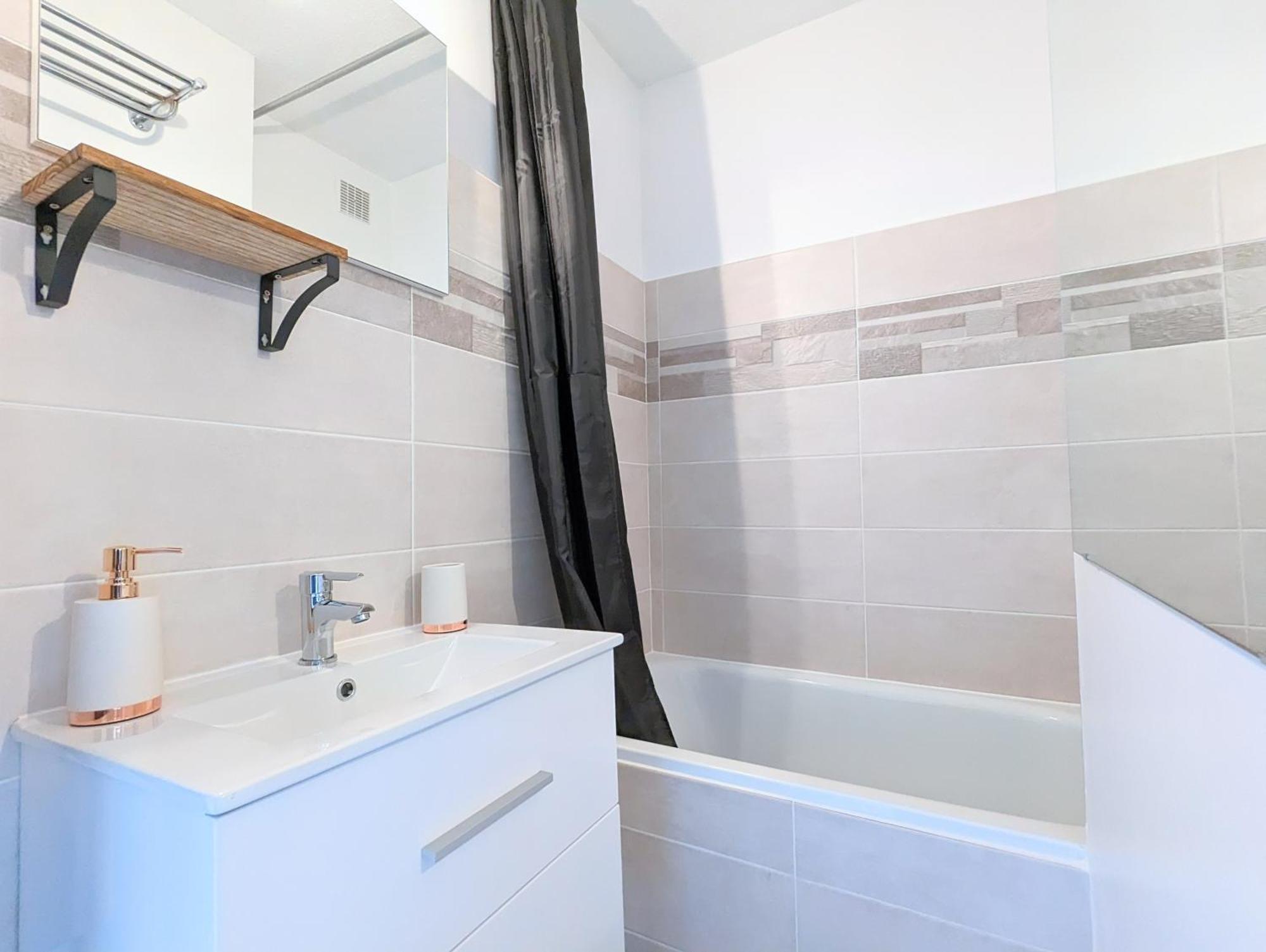 Appartement Au Calme + Parking Agde Exterior foto
